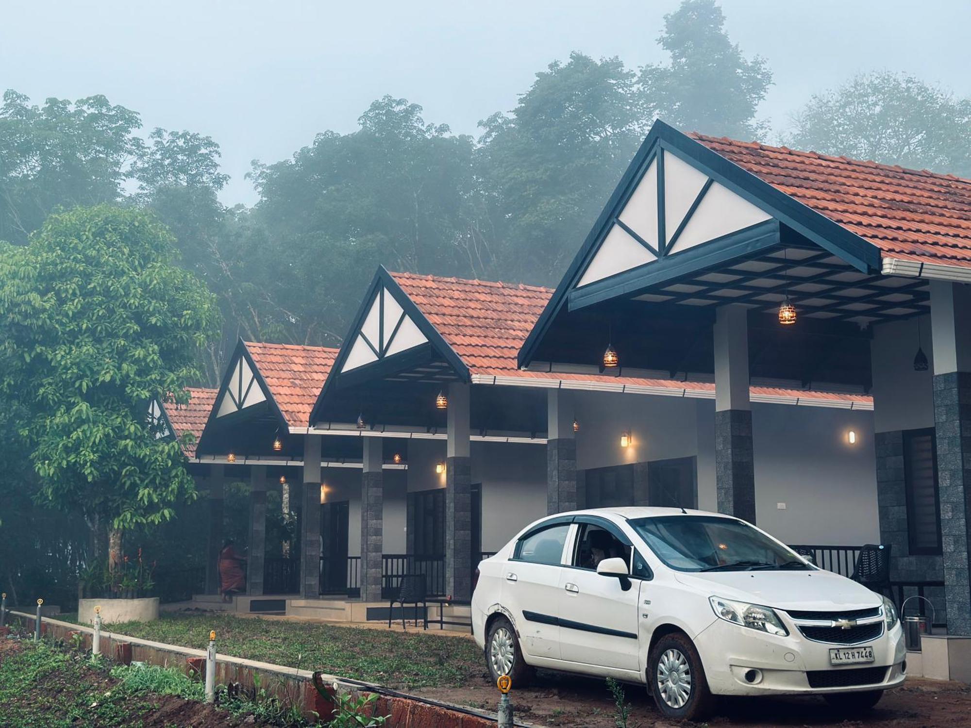 Meghamalhar Mananthavady Exterior foto